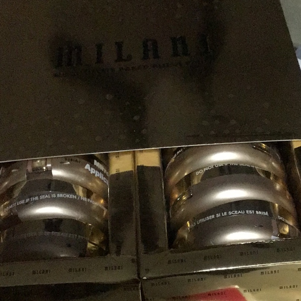 Milani THE ULTIMATE BAKED BLUSH VAULT 10 shades - Picture 14 of 15